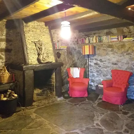 Casa Dos Livros Сasa de vacaciones Talasnal